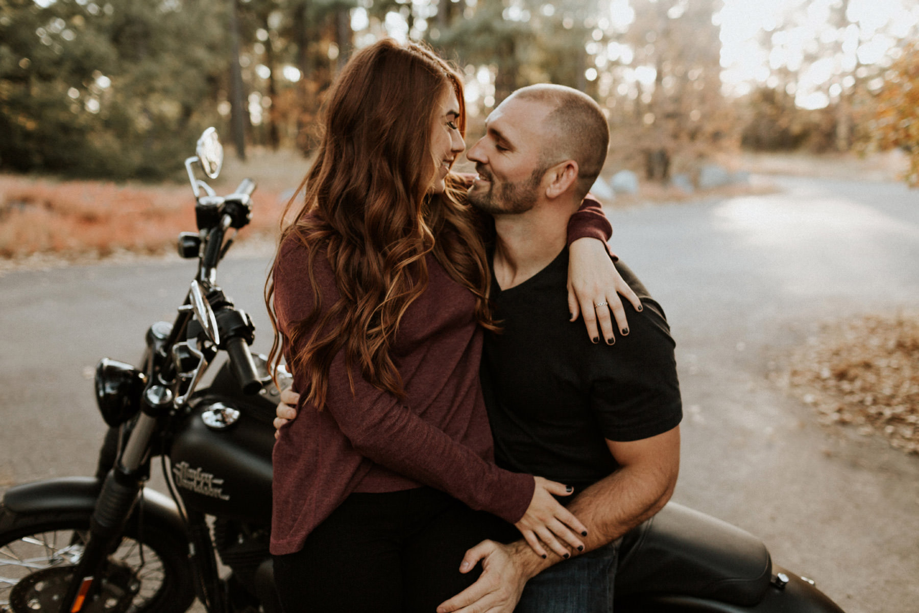 Casal na moto